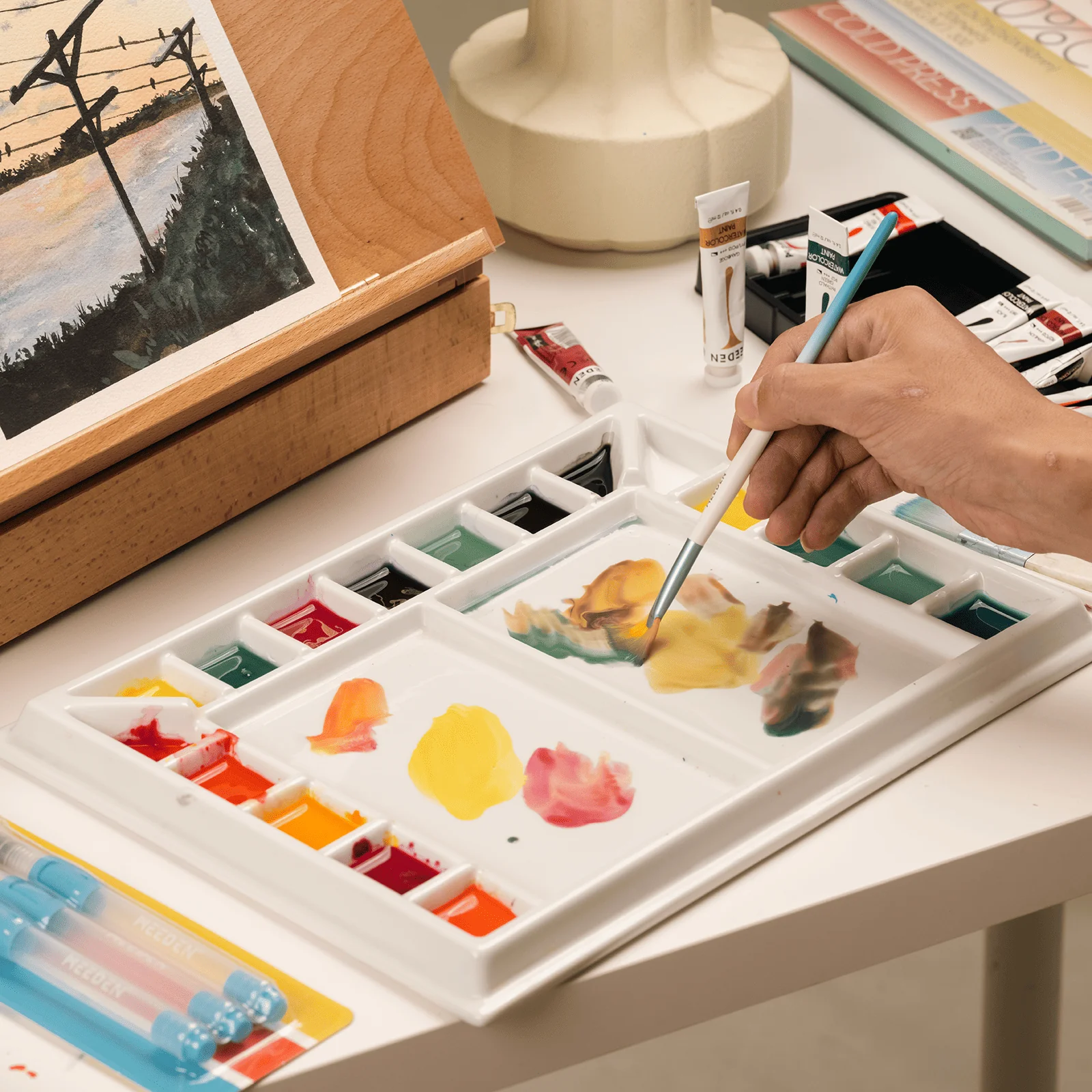 MEEDEN Studio Porcelain Watercolor Paint Palette - Image 6